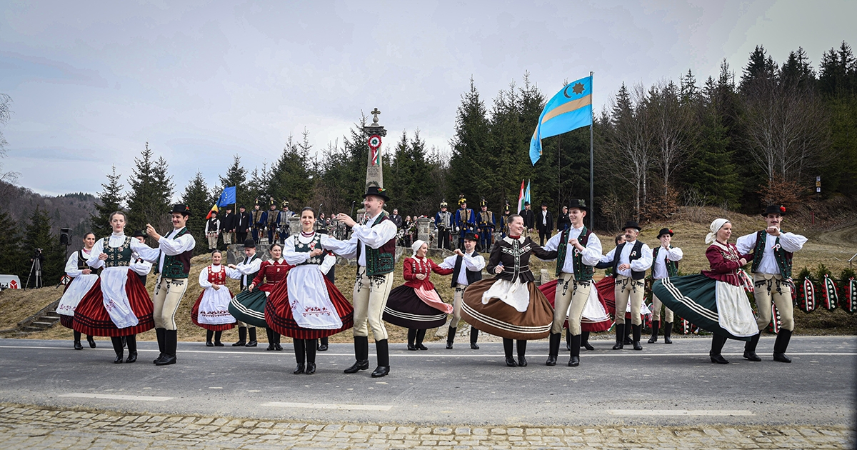 A kultúrát nem lehet örökölni, a következő nemzedék újra és újra meg kell teremtse azt